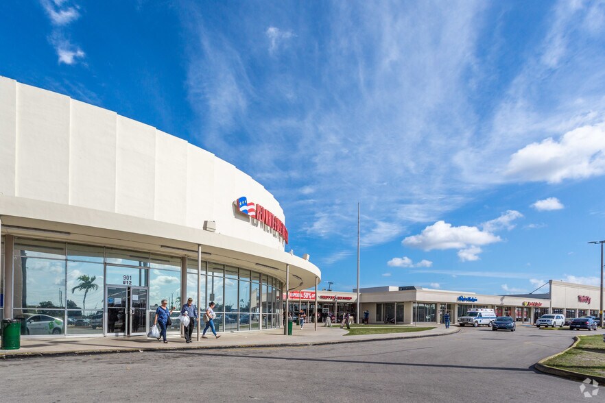 Primary Photo Of 901-1201 E 10th Ave, Hialeah Unknown For Lease