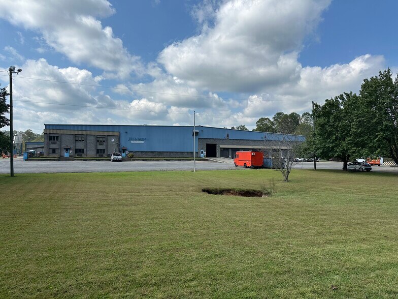 More Photos Of 100 Henry McCall Rd, Marion Manufacturing For Lease