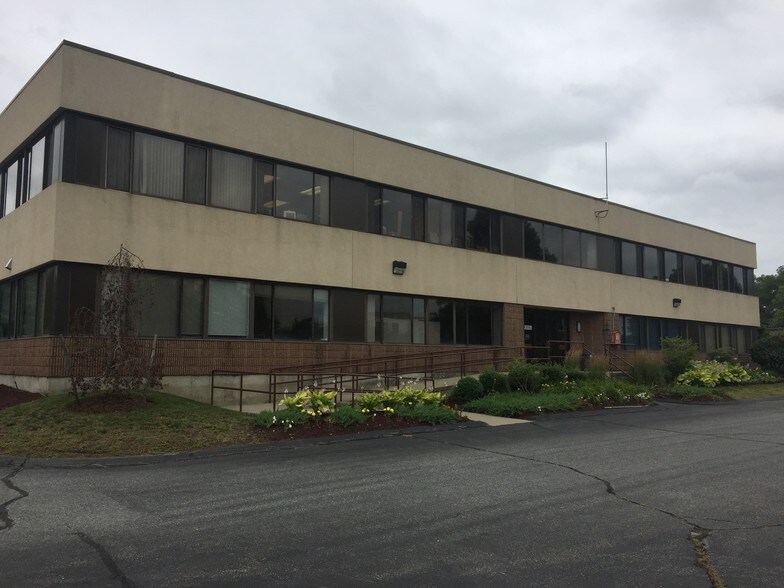 More Photos Of 705 Myles Standish Blvd, Taunton Manufacturing For Lease