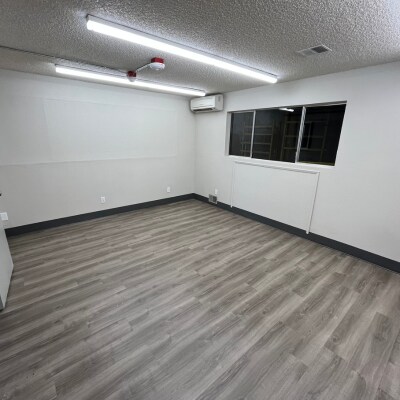 More Photos Of 8390 SW Barney White Rd, Port Orchard Warehouse For Lease