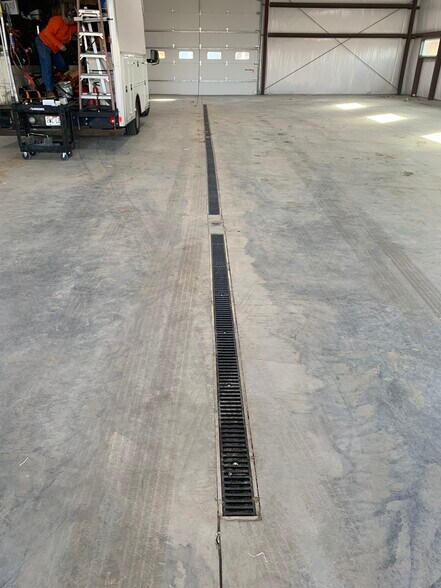 More Photos Of 9197 Saint Charles Rock Rd, Saint Louis Auto Dealership For Sale