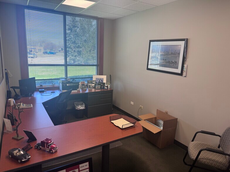 More Photos Of 1159 N Main St, Glendale Heights Office For Sale