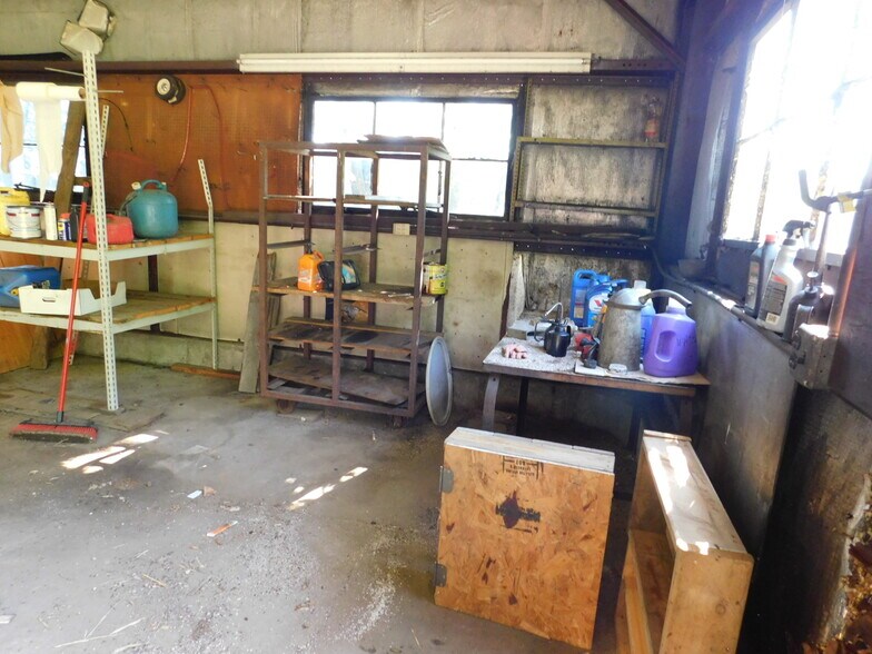 More Photos Of N5693 Leopolis Rd, Shawano Industrial For Sale