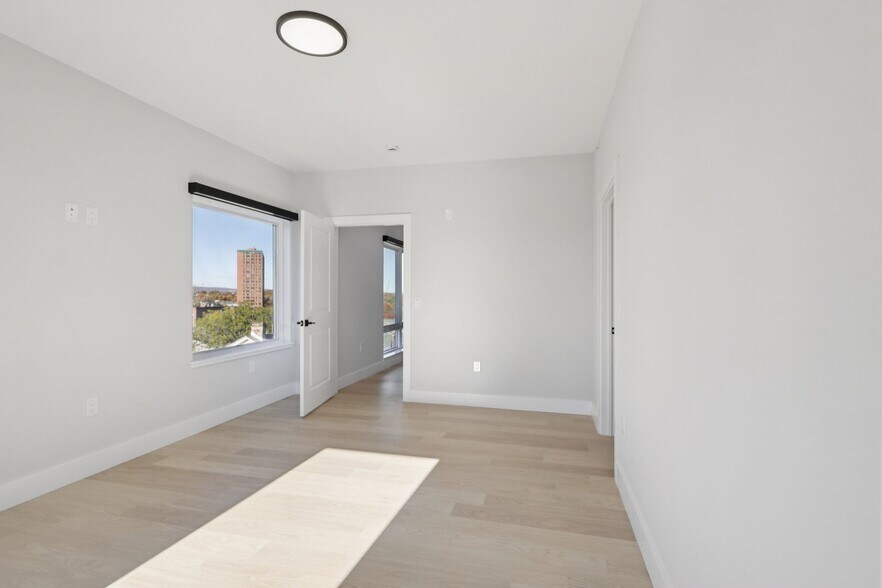 More Photos Of 34-40 Hudson St, Newark Apartments For Lease