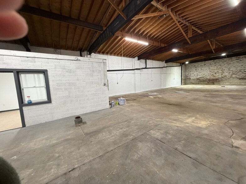 More Photos Of 4547-4549 E Thompson St, Philadelphia General Retail For Lease