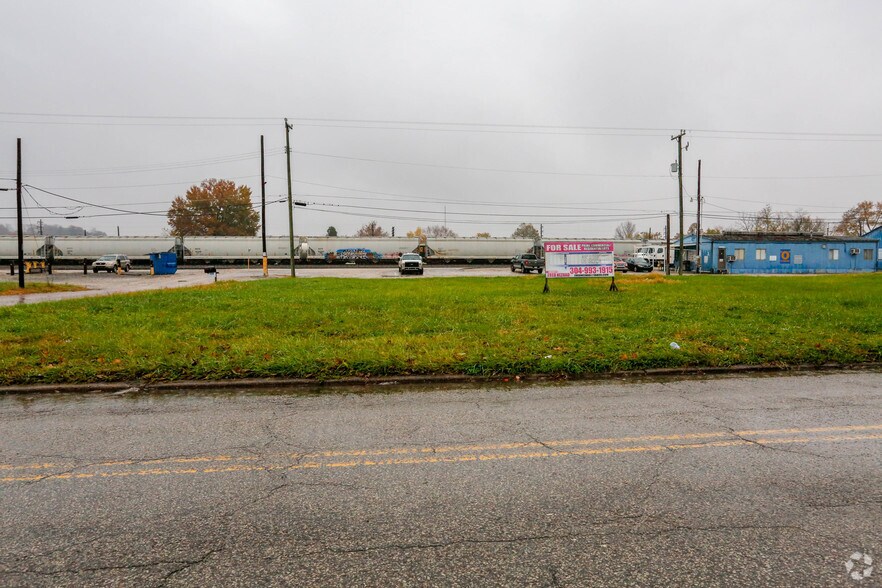 More Photos Of 1813 7th Ave, Huntington Land For Sale