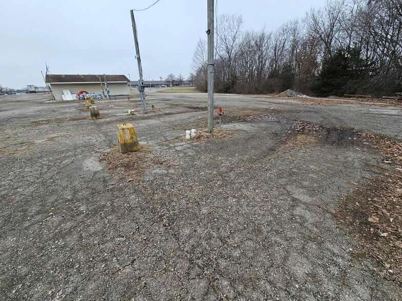 More Photos Of 1920 Bob Griffin Rd, Cameron Hotel For Sale