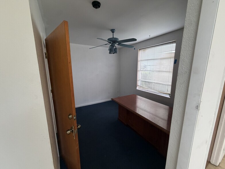 More Photos Of 1830 Patterson Ave, Deland Warehouse For Lease