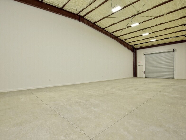 More Photos Of 12410 Anderson Mill Road, Cedar Park Flex For Sale