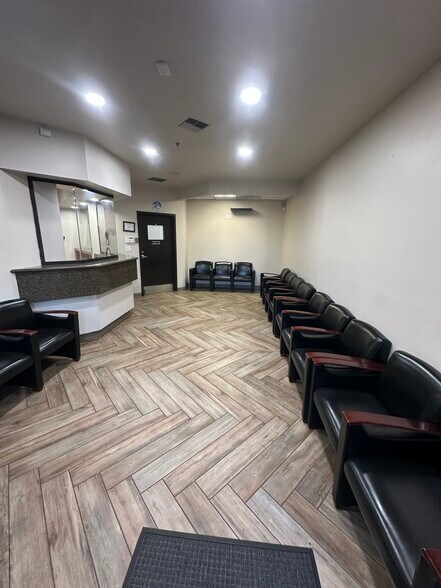 More Photos Of 6001 Truxtun Ave, Bakersfield Medical For Lease
