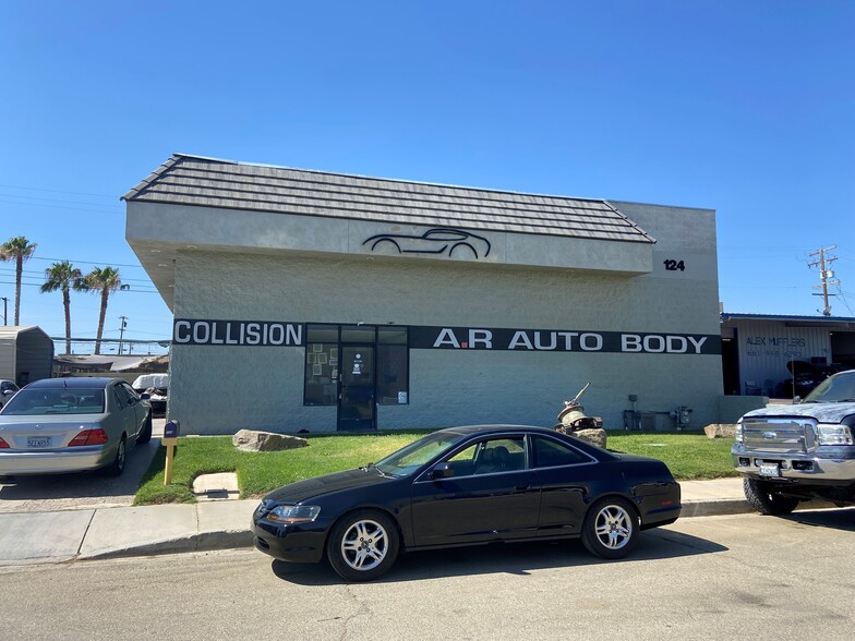 Primary Photo Of 124 W Ovington St, Lancaster Auto Repair For Lease