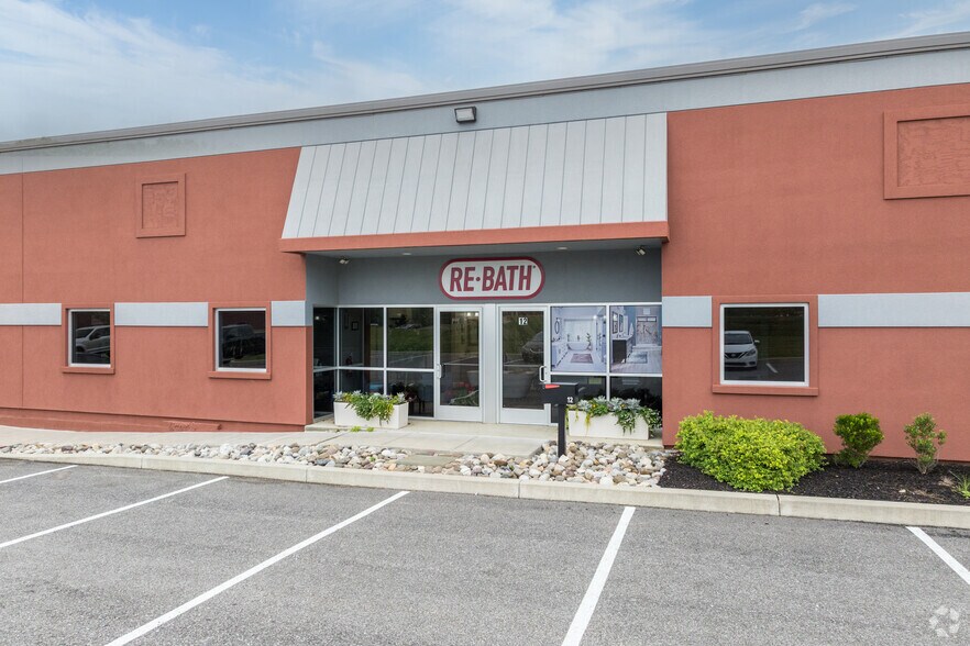 More Photos Of 11 Hagerty Blvd, West Chester Light Distribution For Lease