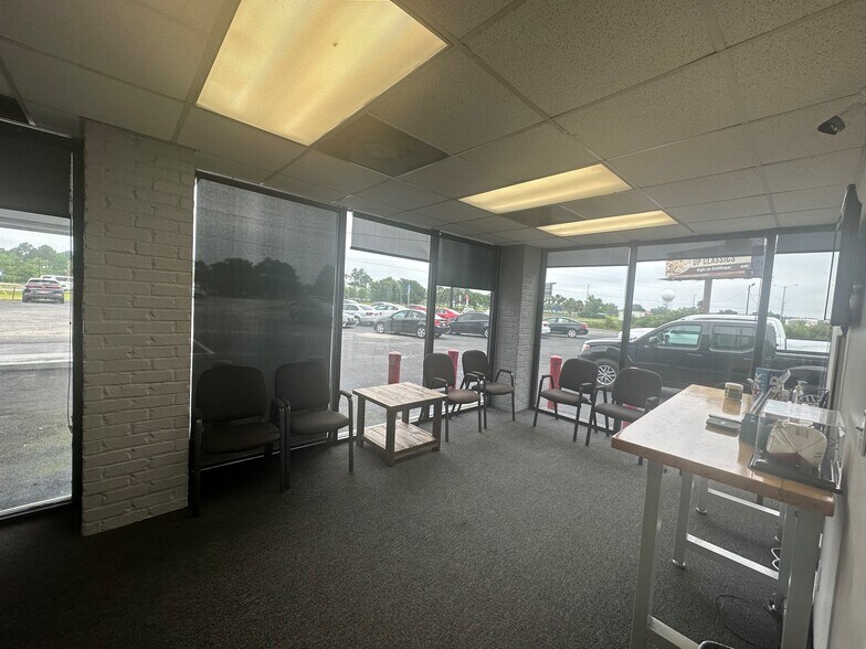 More Photos Of 8461 Airport Blvd, Mobile Auto Dealership For Sale
