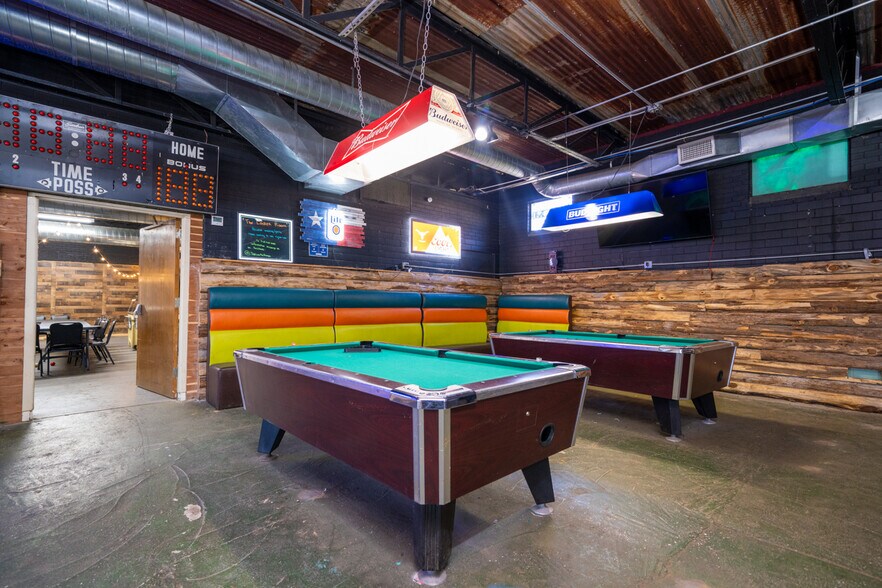 More Photos Of 367 State Highway 155 N, Gilmer Bar For Sale