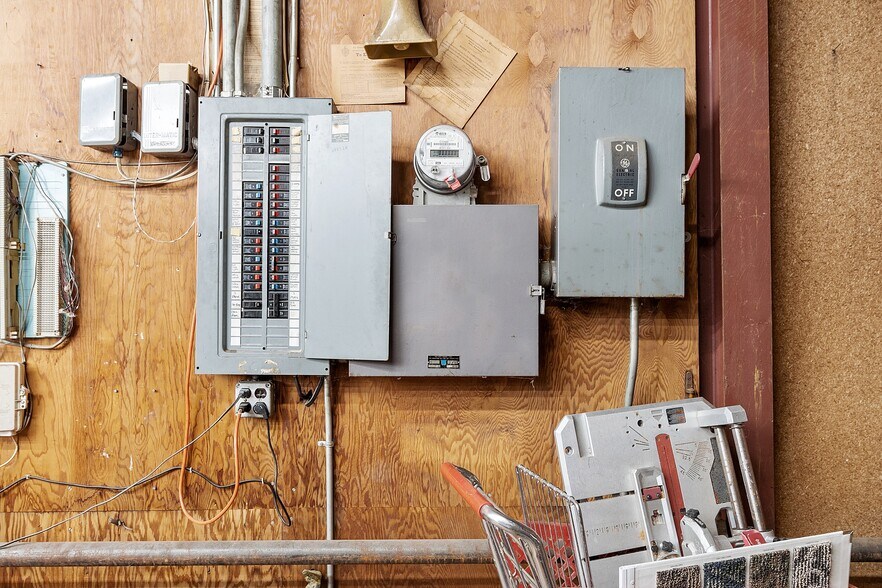 More Photos Of 359 Summer St, Fitchburg Storefront For Sale