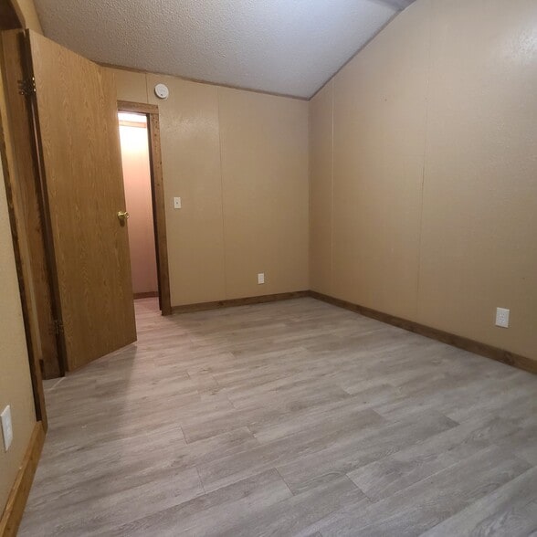 More Photos Of 138 Grey Moss Ct, Ingram Apartments For Sale