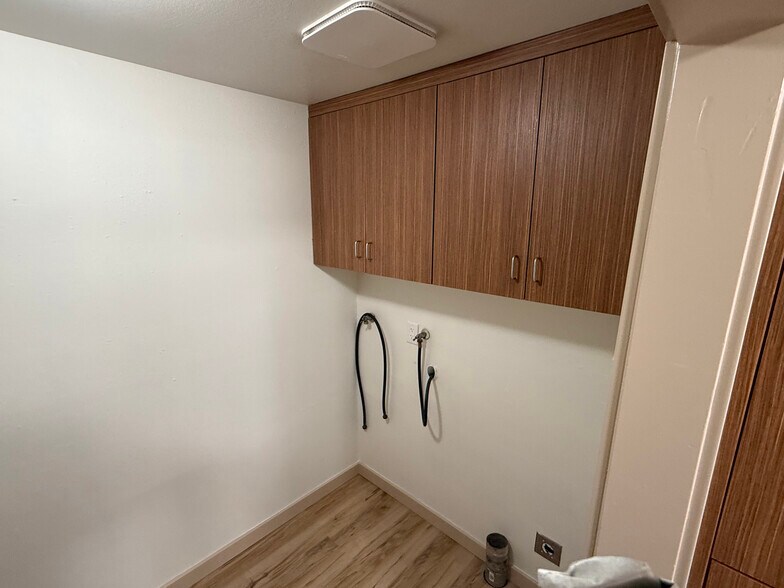 More Photos Of 4561 Chippewa Ct SE, Salem Multifamily For Sale