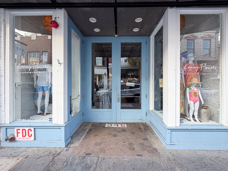 More Photos Of 345 King St, Charleston Storefront Retail Office For Lease