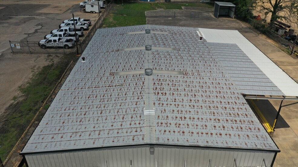 More Photos Of 2312 TX-135 Hwy, Kilgore Warehouse For Lease