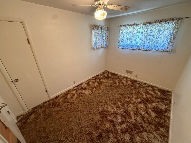 More Photos Of 637 N Wright Rd, Janesville Assisted Living For Sale