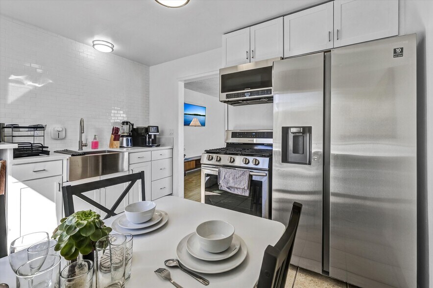 More Photos Of 2405 Meadowvale Ave, Los Angeles Multifamily For Sale