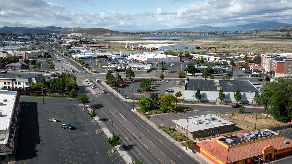 More Photos Of 1776 Washburn Way, Klamath Falls Medical For Sale