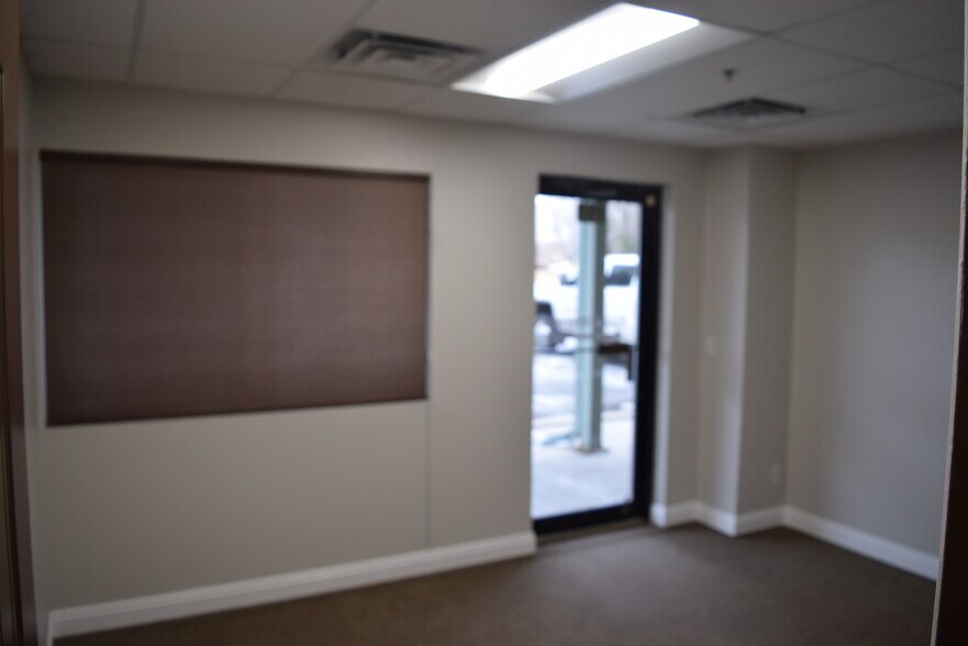 More Photos Of 520-536 W 66th St, Loveland Light Manufacturing For Sale