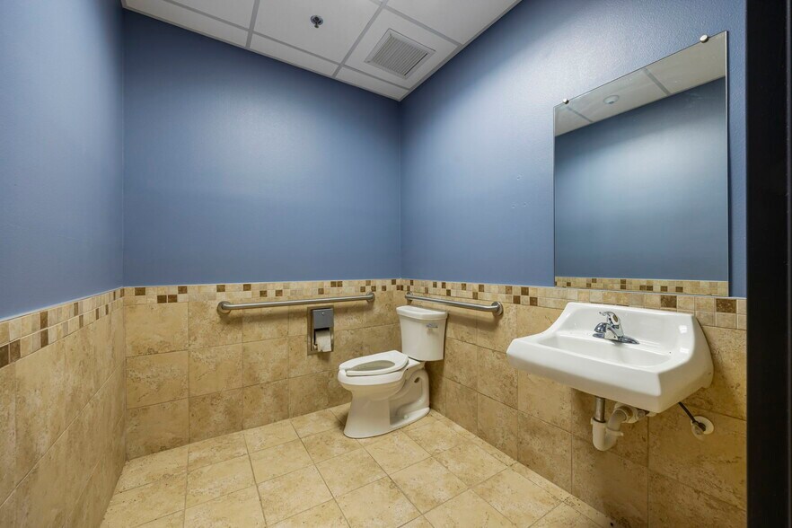 More Photos Of 23607 US HWY 27, Lake Wales Medical For Lease