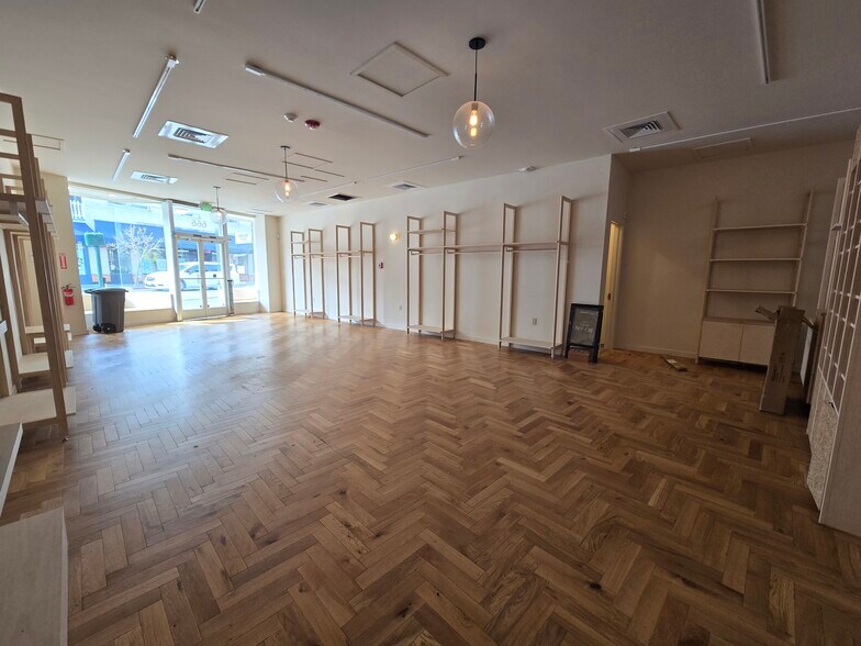 More Photos Of 666 Bridgeway, Sausalito General Retail For Sale