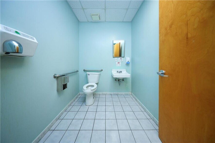 More Photos Of 8710 5th Ave, Brooklyn Medical For Sale