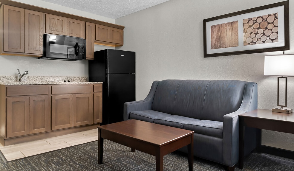 More Photos Of 6075 Hill 23 Dr, Flint Hotel For Sale