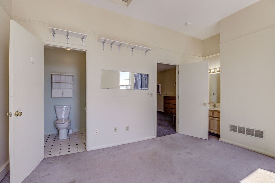 More Photos Of 100 W High St, Oxford Storefront Retail Residential For Sale