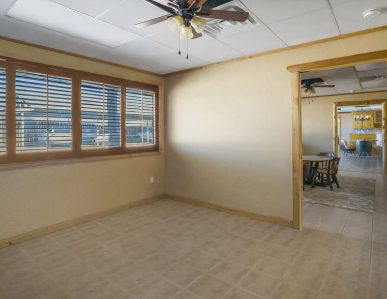 More Photos Of 5776 FM 933, Whitney Flex For Sale