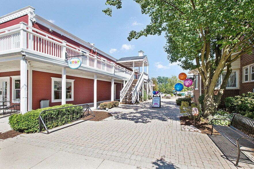 More Photos Of 11 S White St, Frankfort Storefront Retail Office For Lease