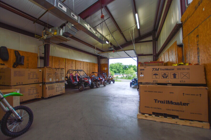 More Photos Of 12056 Stallings Commerce Dr, Matthews Showroom For Sale