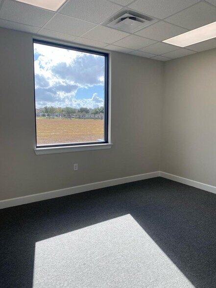 More Photos Of 25145 Star Lane, Katy Medical For Lease