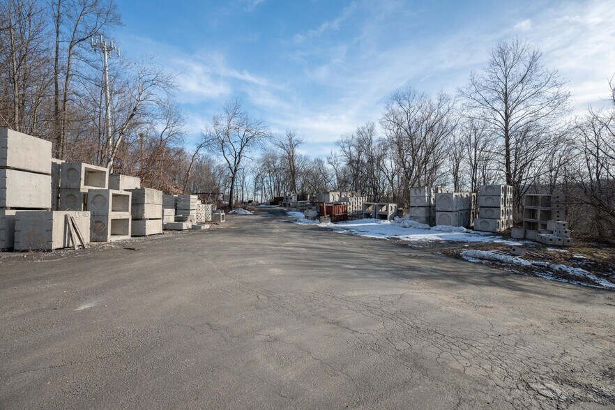 More Photos Of 41 Padanaram Rd, Danbury Manufacturing For Sale