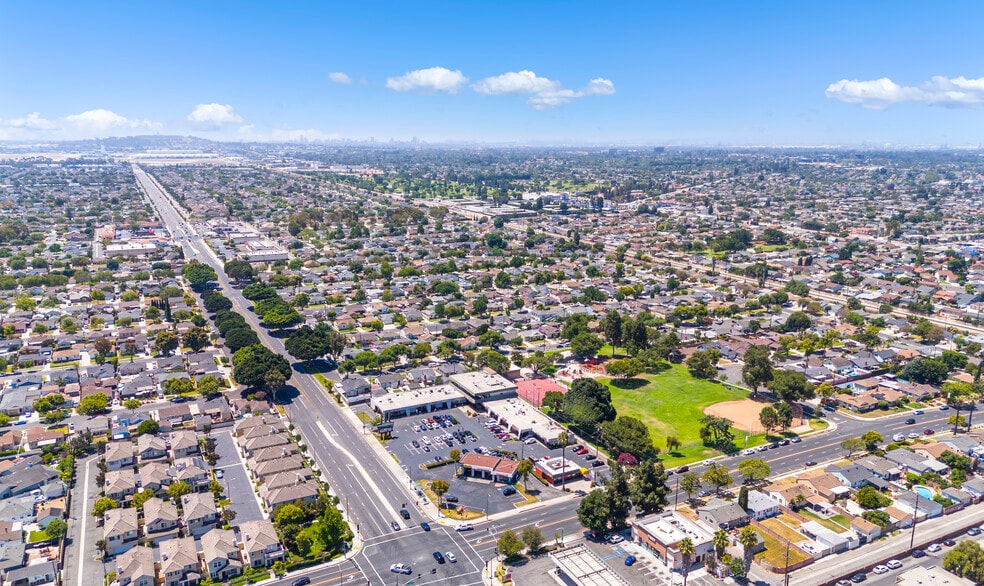 More Photos Of 5237-5263 Paramount Blvd, Lakewood Storefront For Lease