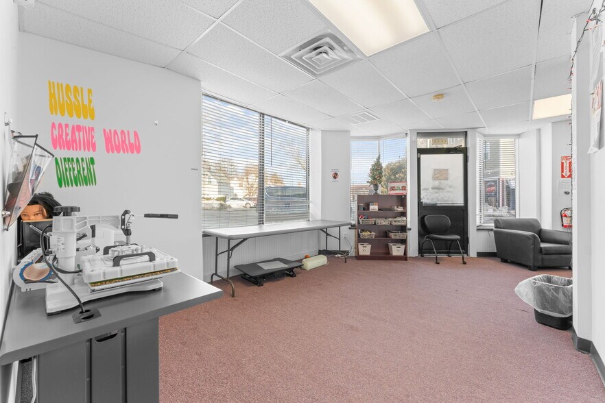 More Photos Of 4258-4264 Washington St, Roslindale Storefront Retail Office For Lease