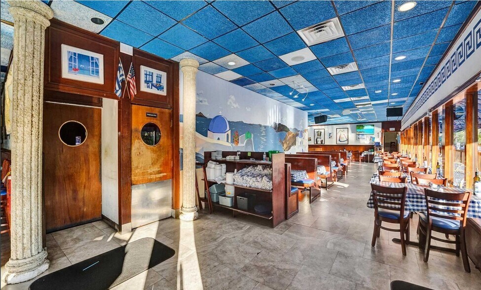 More Photos Of 3445 Griffin Rd, Fort Lauderdale Restaurant For Sale