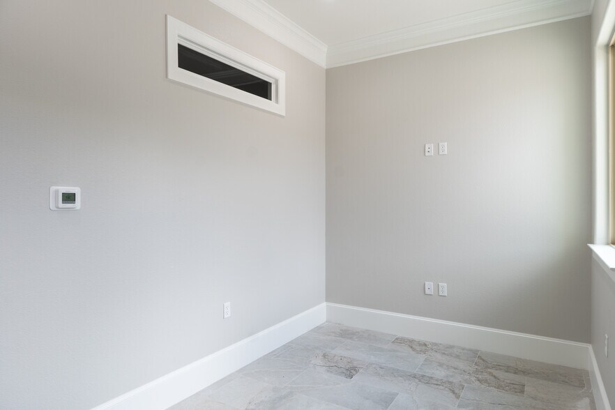 More Photos Of 12414 Spring Cypress Rd, Tomball Medical For Sale