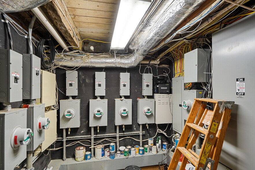 More Photos Of 413-415 Bedford Rd, Pleasantville Office For Sale