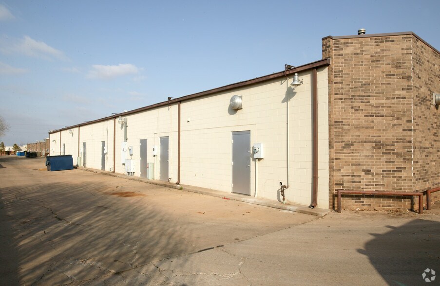More Photos Of 16325 H-N Santa Fe Ave, Edmond Unknown For Lease