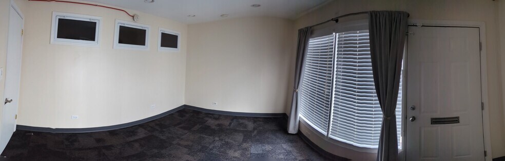 More Photos Of 381 N York Rd, Elmhurst Storefront Retail Office For Lease