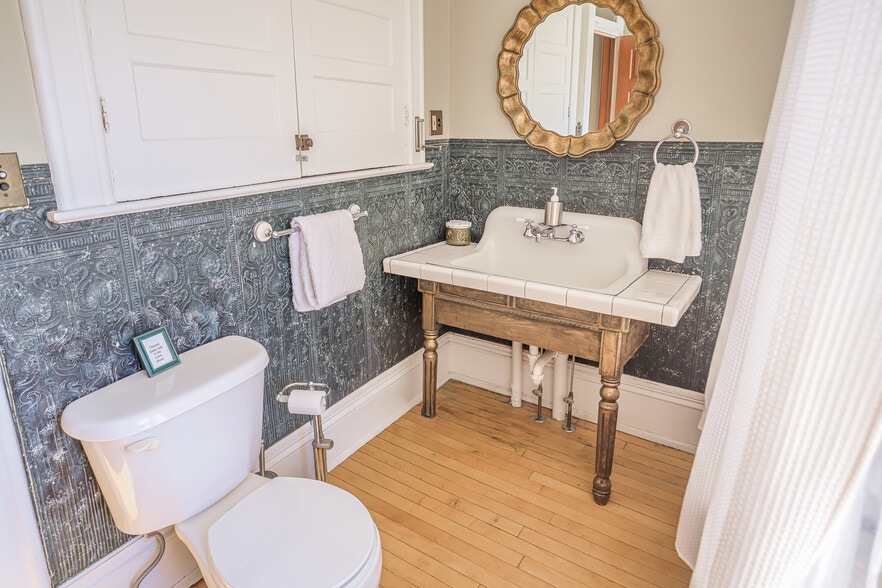 More Photos Of 310 E 2nd St, Trinidad Hospitality For Sale