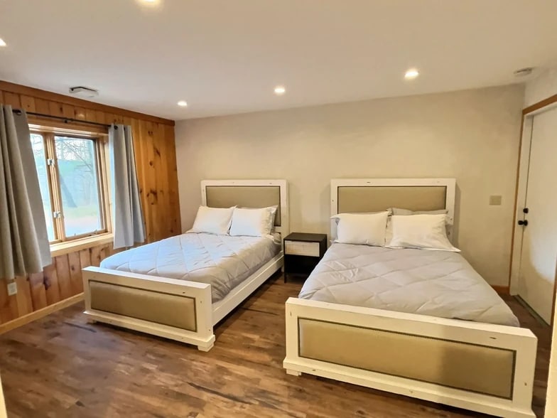 More Photos Of 218 NY-296, Windham Hotel For Sale