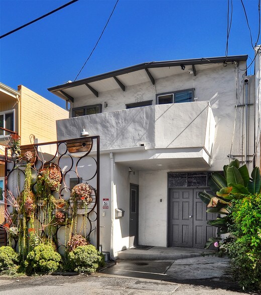 More Photos Of 687-691 S Coast Hwy, Laguna Beach Storefront Retail Office For Sale