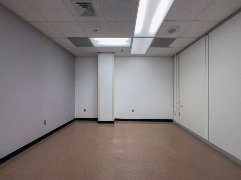 More Photos Of 2400 N Courtenay Pkwy, Merritt Island Medical For Sale