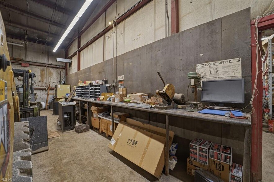 More Photos Of 1489 State Route 45, Rock Creek Recycling Center For Sale