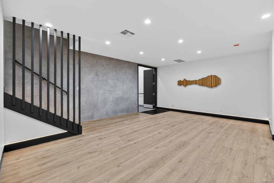 More Photos Of 703 S Main St, Burbank Food Processing For Sale